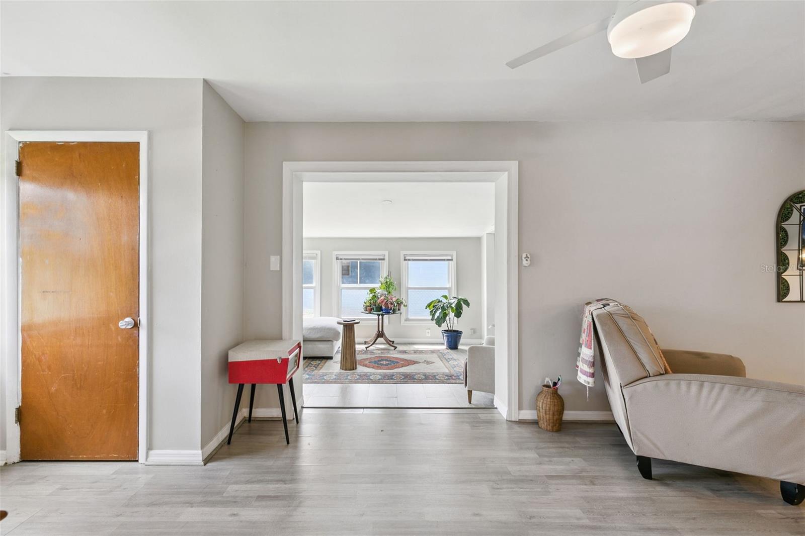 Image 7 of 36 For 2732 Hertha Avenue