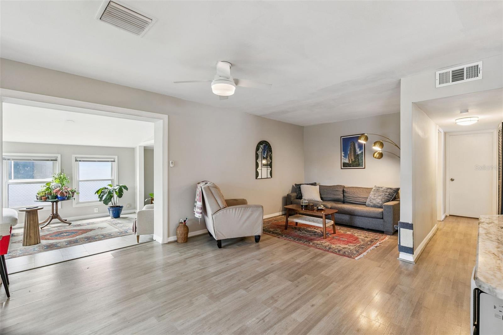 Image 9 of 36 For 2732 Hertha Avenue