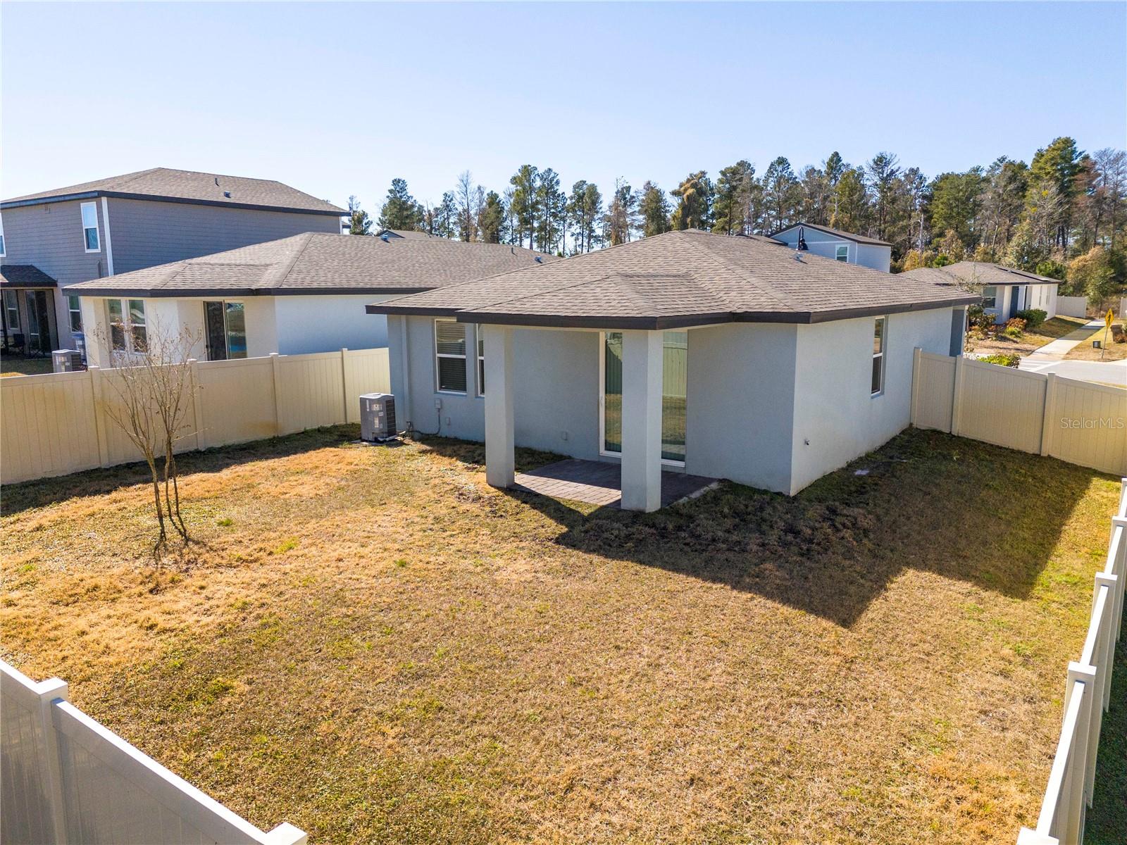 Image 12 of 67 For 874 Rivers Crossing Street