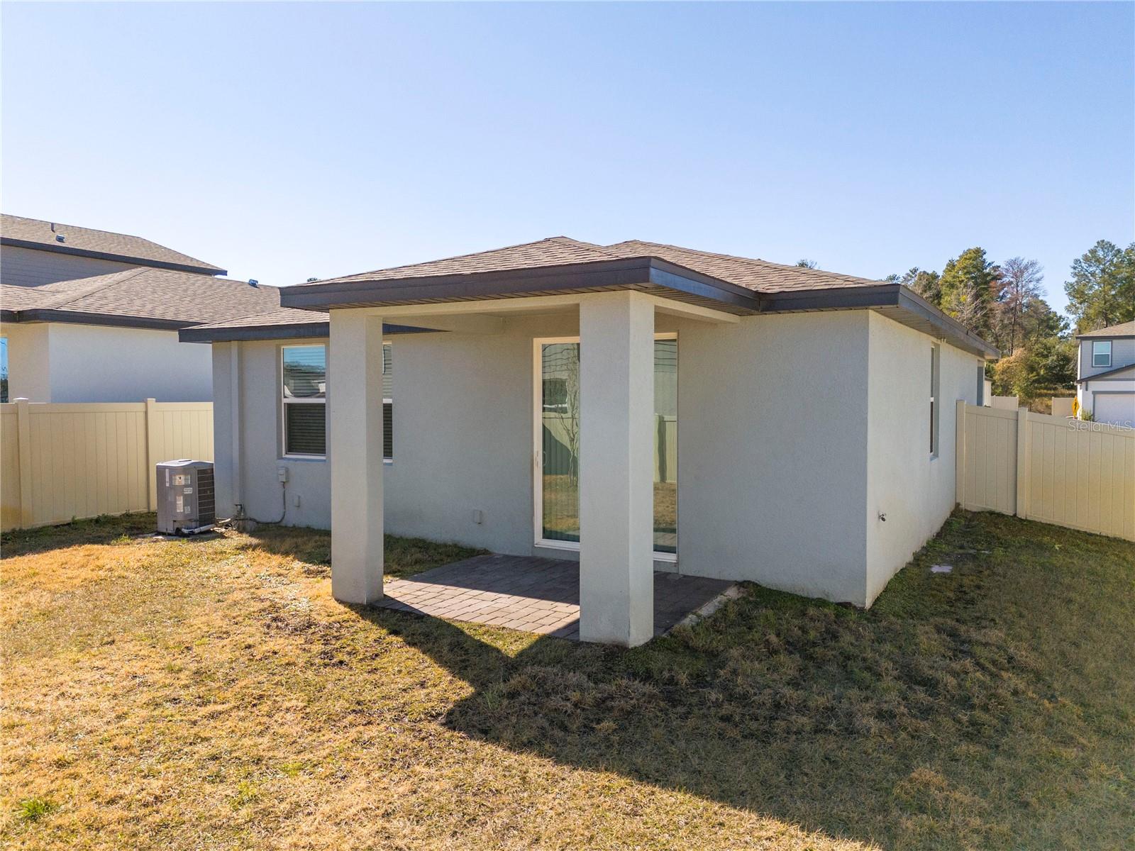 Image 13 of 67 For 874 Rivers Crossing Street