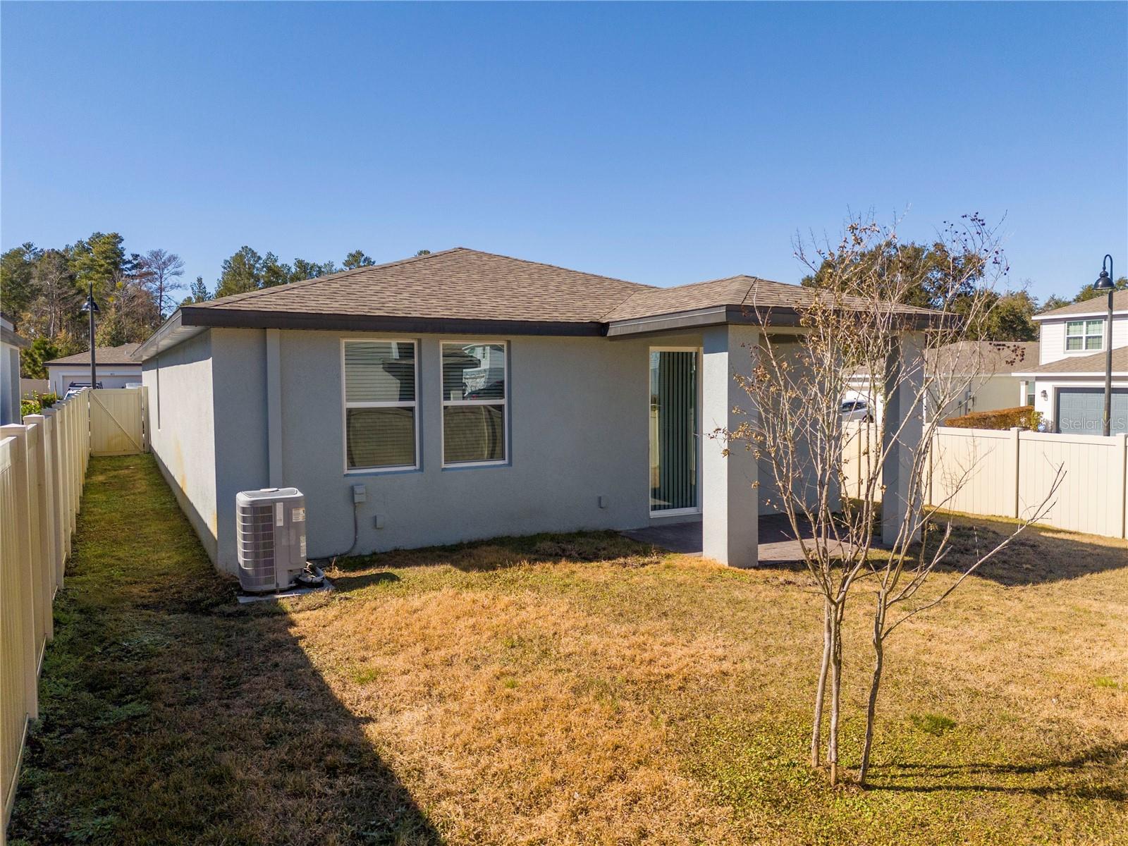 Image 17 of 67 For 874 Rivers Crossing Street