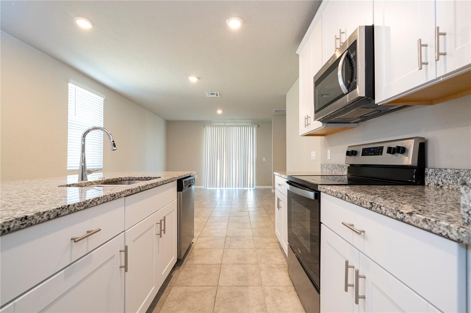 Image 24 of 67 For 874 Rivers Crossing Street