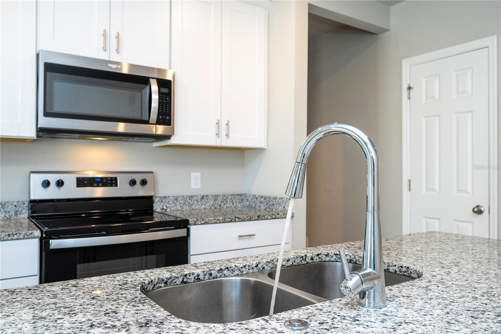 Image 26 of 67 For 874 Rivers Crossing Street