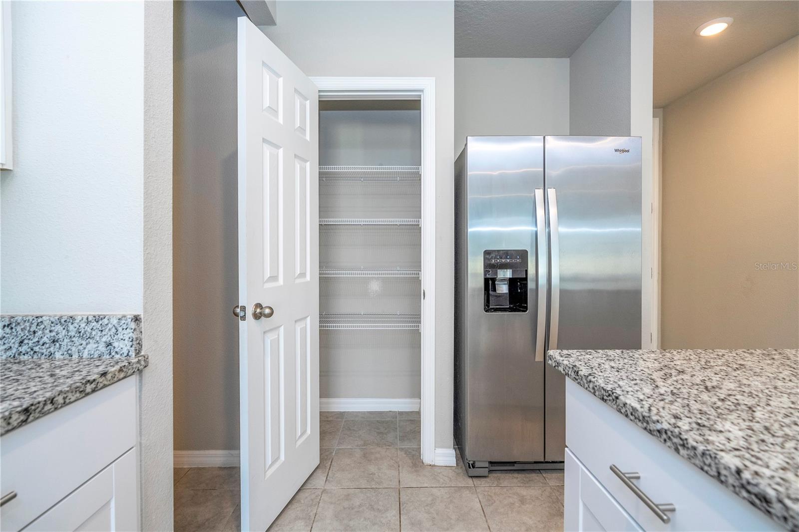 Image 29 of 67 For 874 Rivers Crossing Street