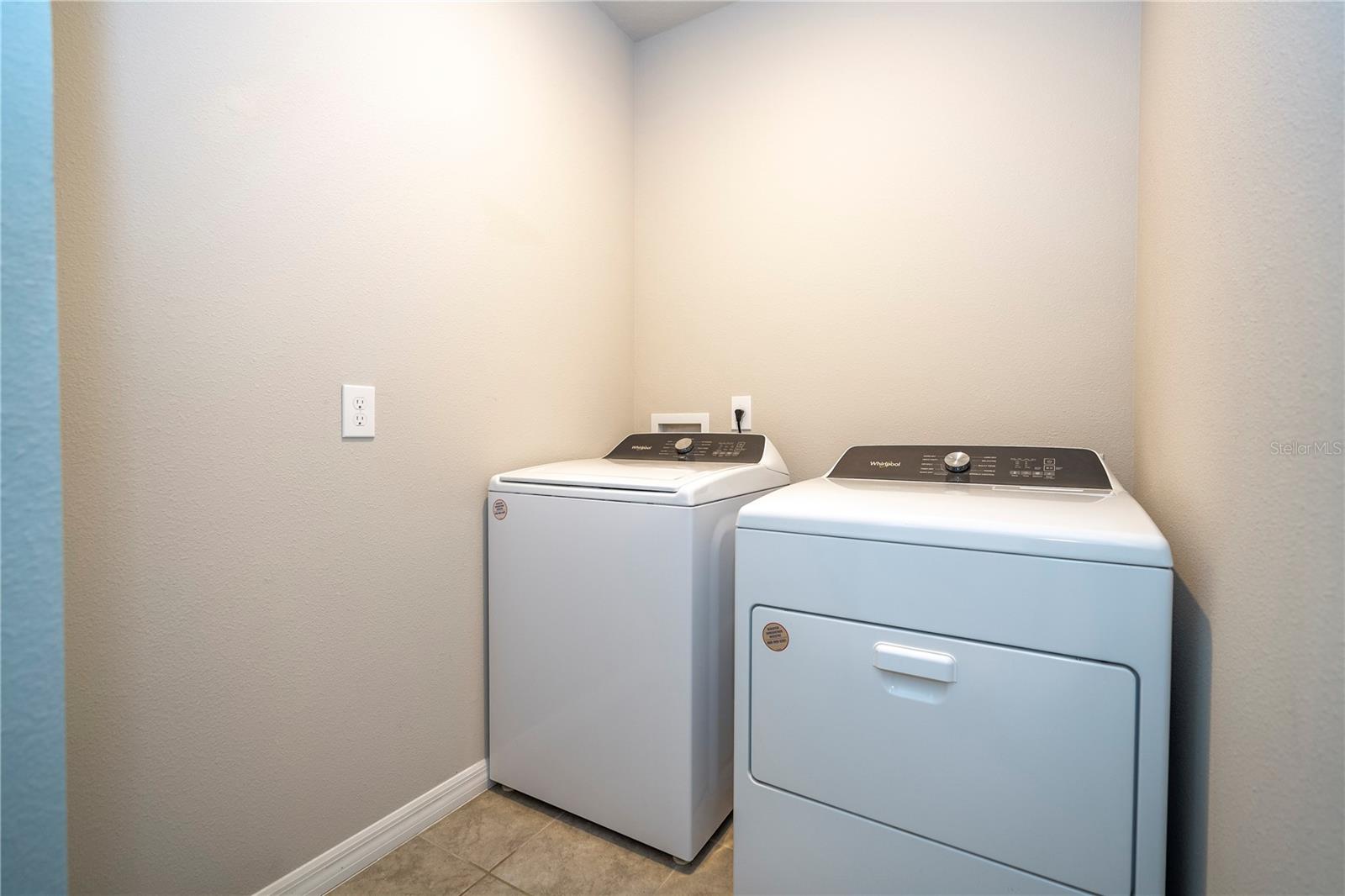 Image 41 of 67 For 874 Rivers Crossing Street