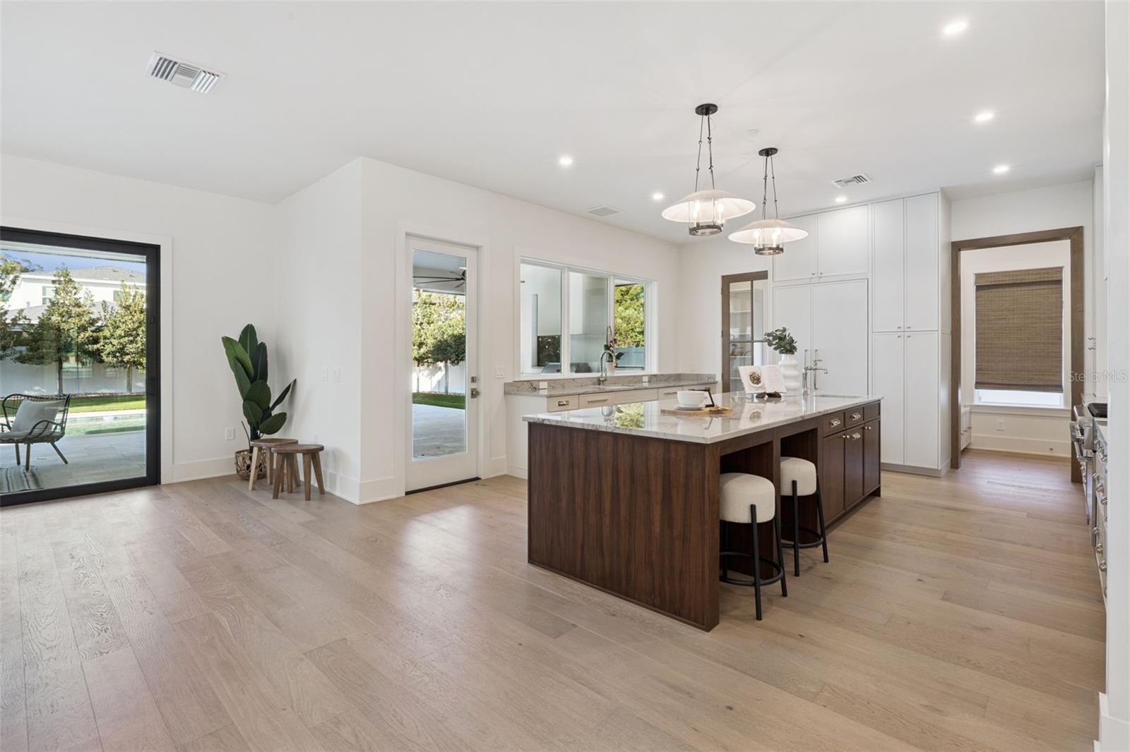 Image 17 of 63 For 35 Hazel Street