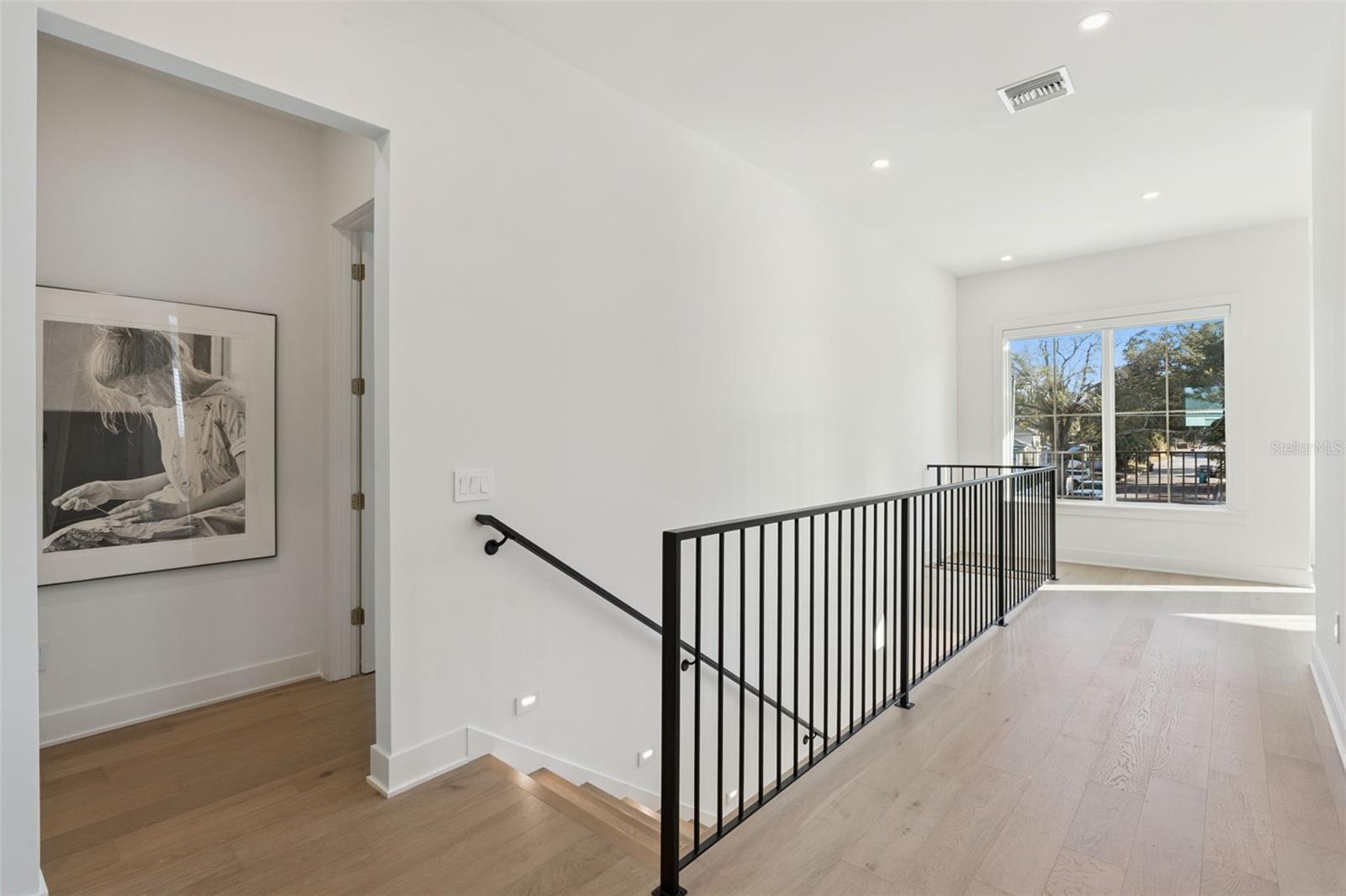 Image 24 of 63 For 35 Hazel Street