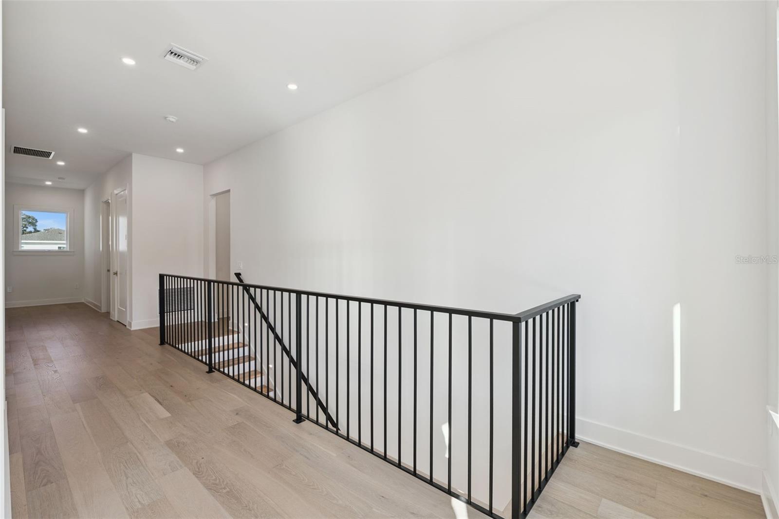 Image 28 of 63 For 35 Hazel Street