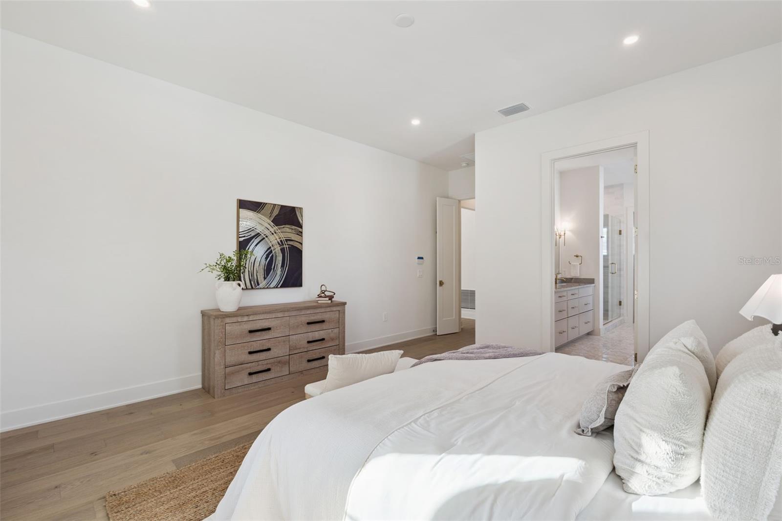 Image 30 of 63 For 35 Hazel Street