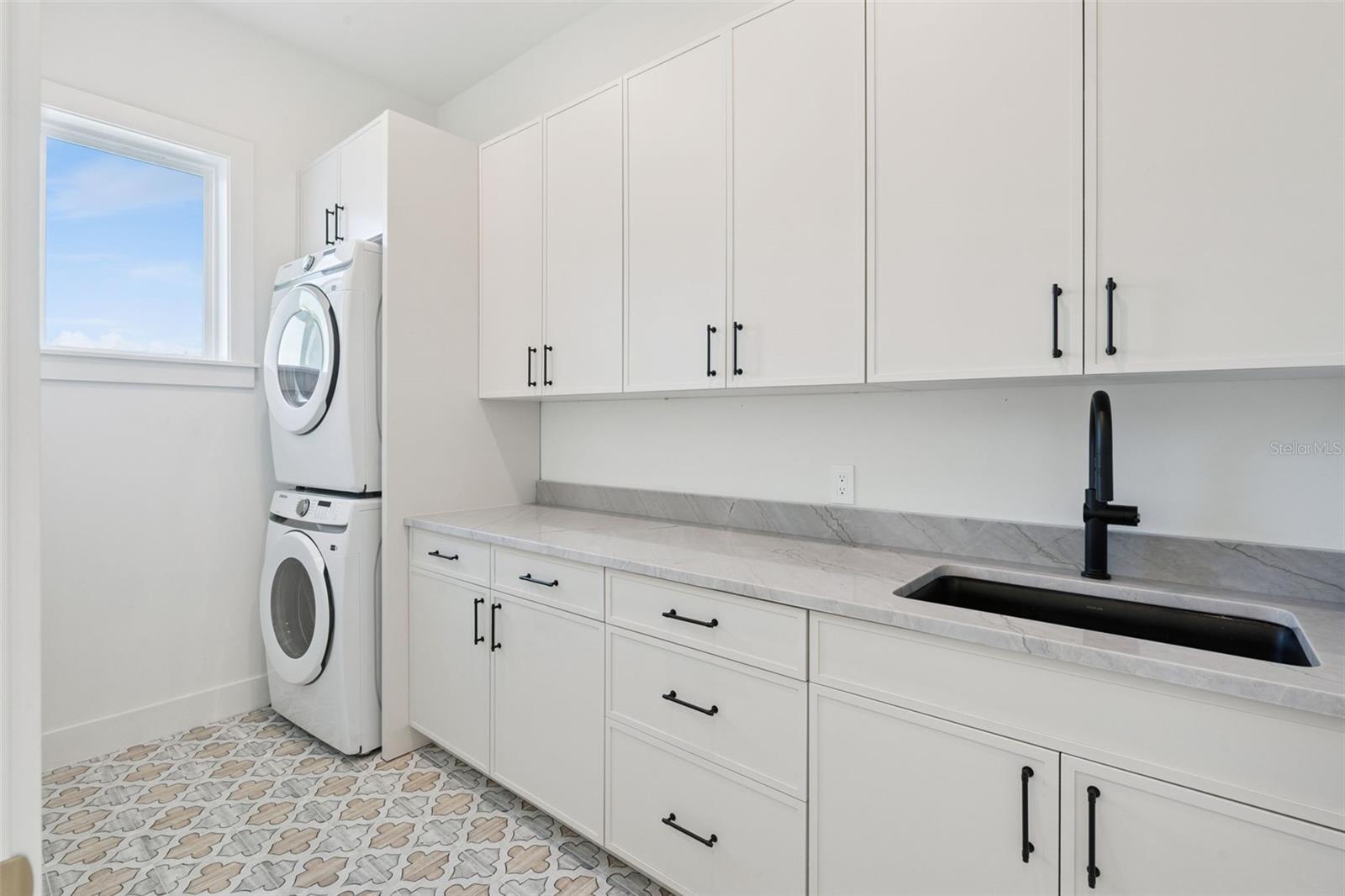 Image 39 of 63 For 35 Hazel Street