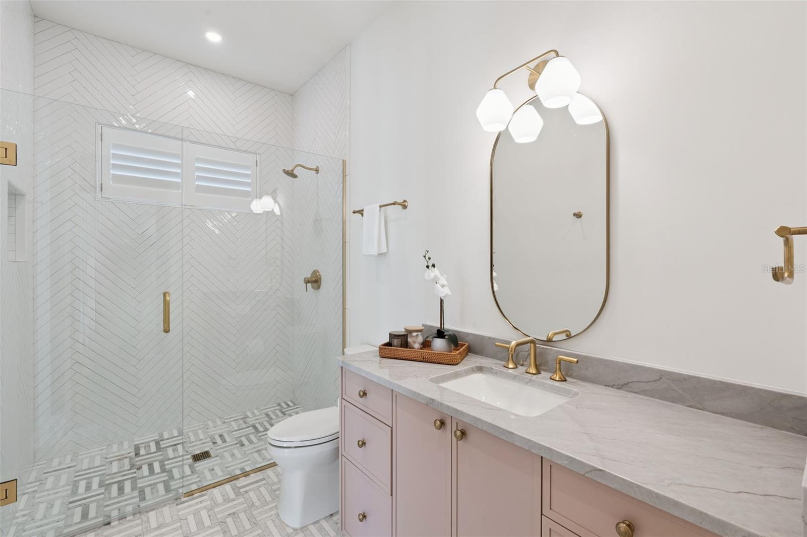 Image 8 of 63 For 35 Hazel Street