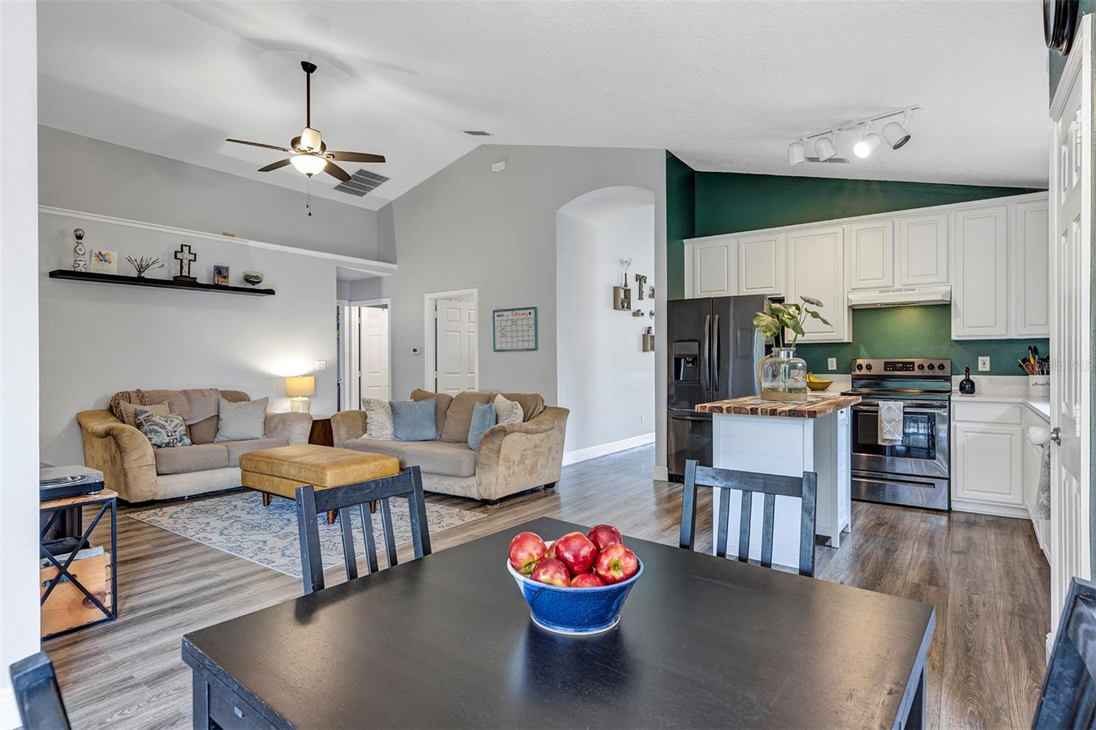 Image 13 of 42 For 430 Winding Hollow Avenue