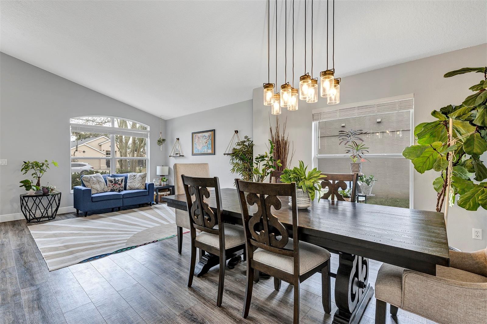 Image 5 of 42 For 430 Winding Hollow Avenue