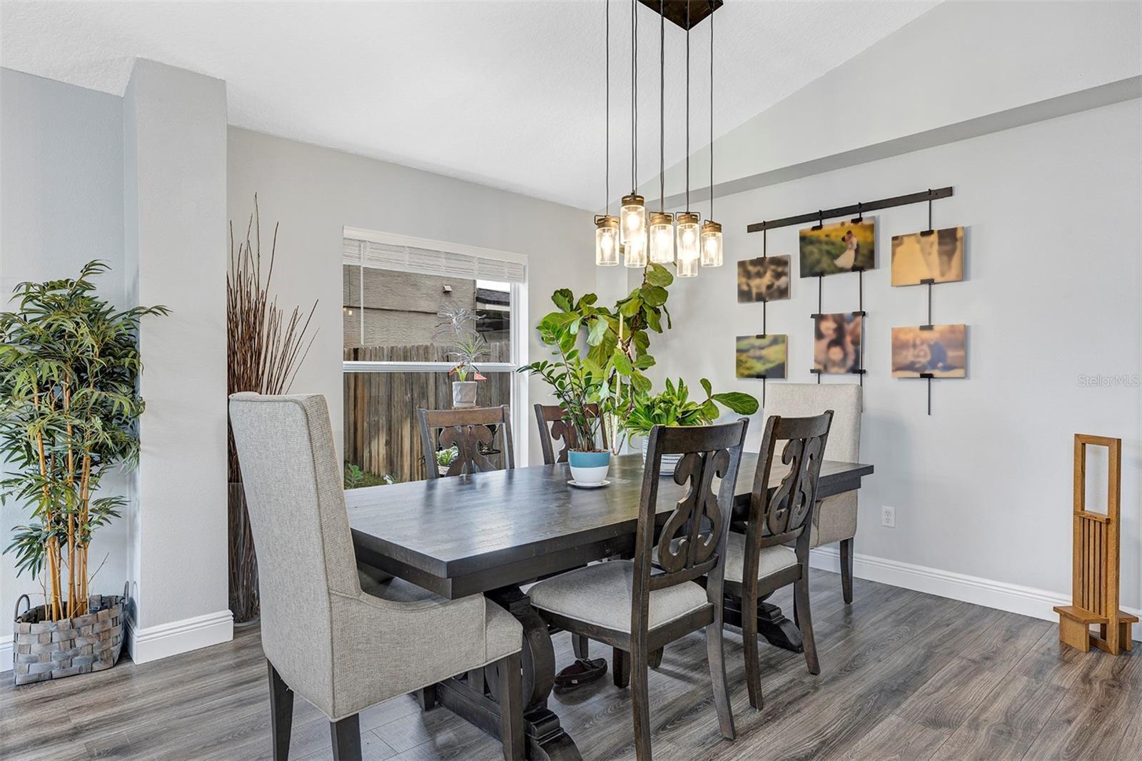 Image 7 of 42 For 430 Winding Hollow Avenue