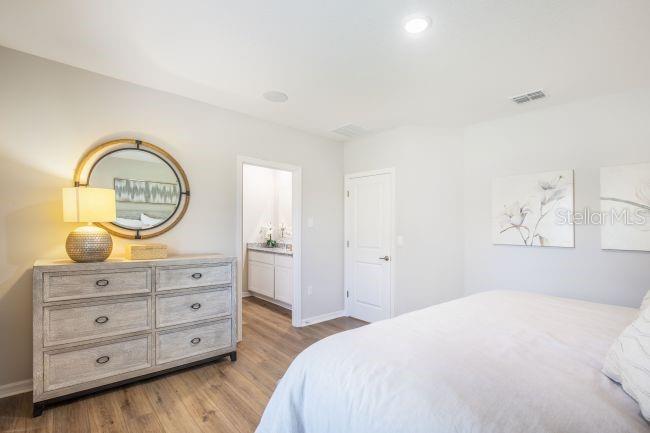 Image 11 of 27 For 8631 Oakstone Circle