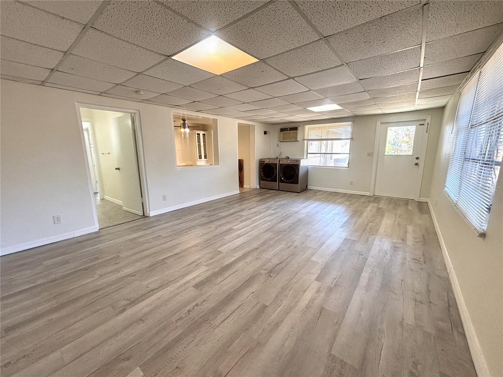 Image 13 of 22 For 840 Lake Avenue