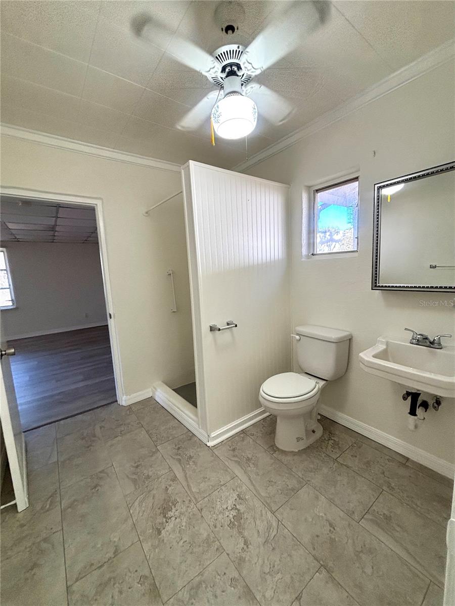 Image 17 of 22 For 840 Lake Avenue