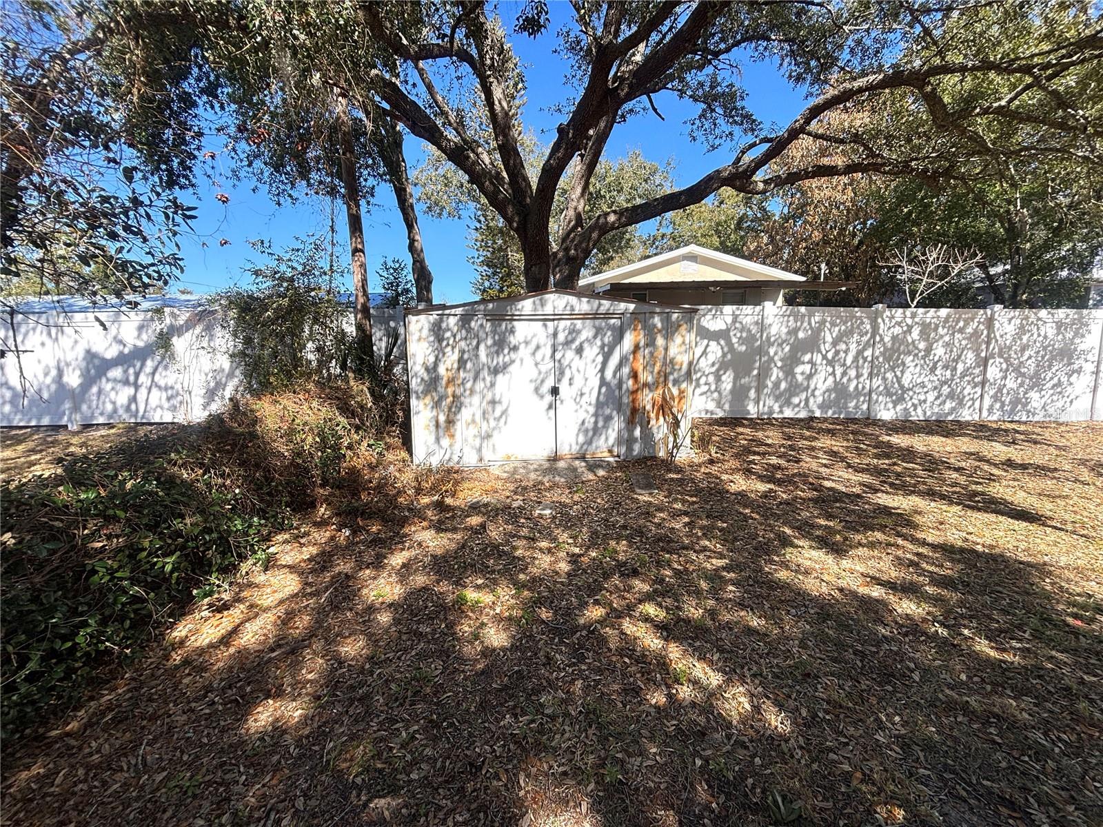 Image 19 of 22 For 840 Lake Avenue