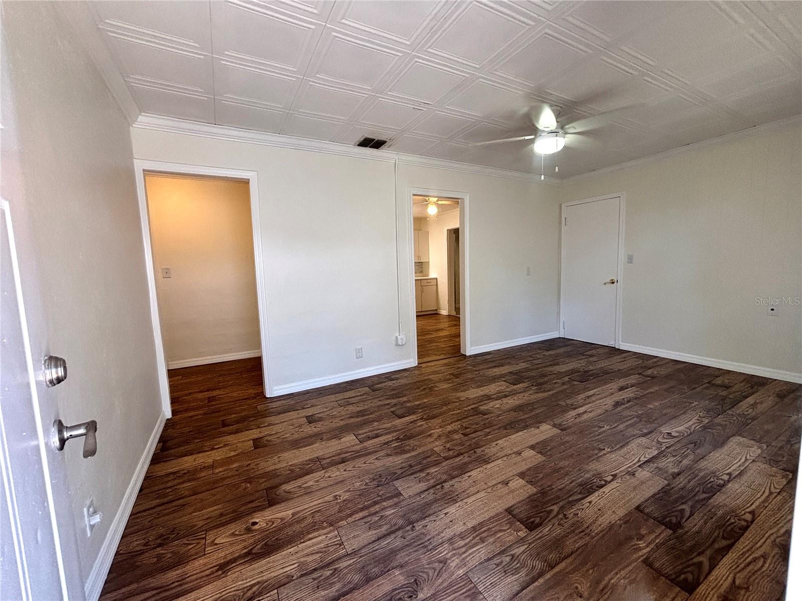 Image 2 of 22 For 840 Lake Avenue