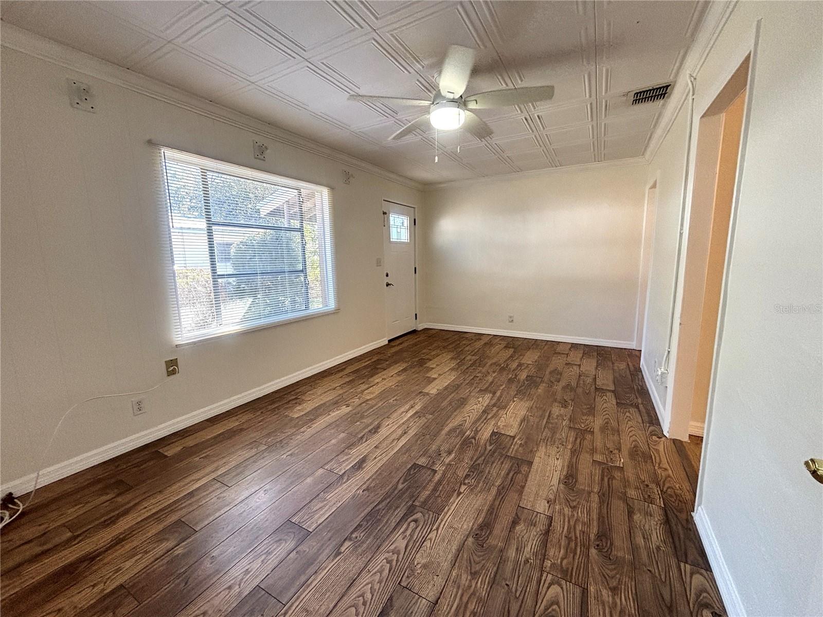 Image 3 of 22 For 840 Lake Avenue