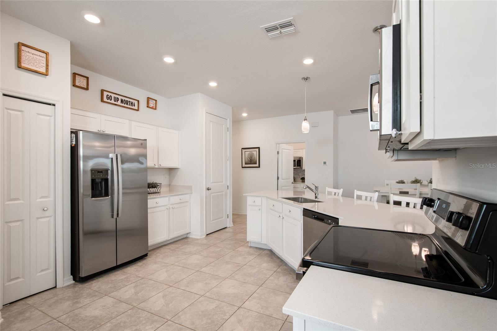 Listing photo id 11 for 1172 Tyler Loop