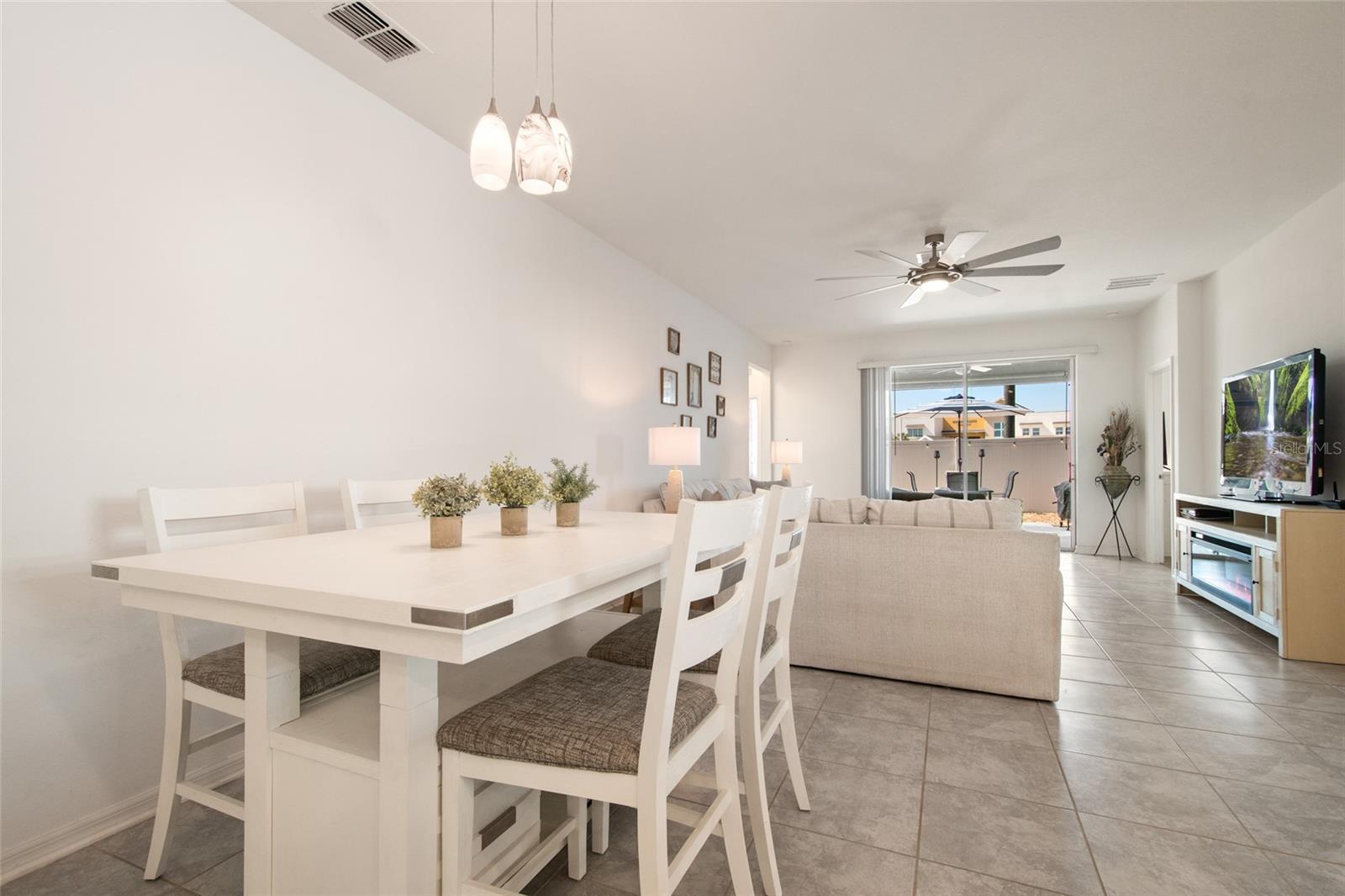 Listing photo id 13 for 1172 Tyler Loop