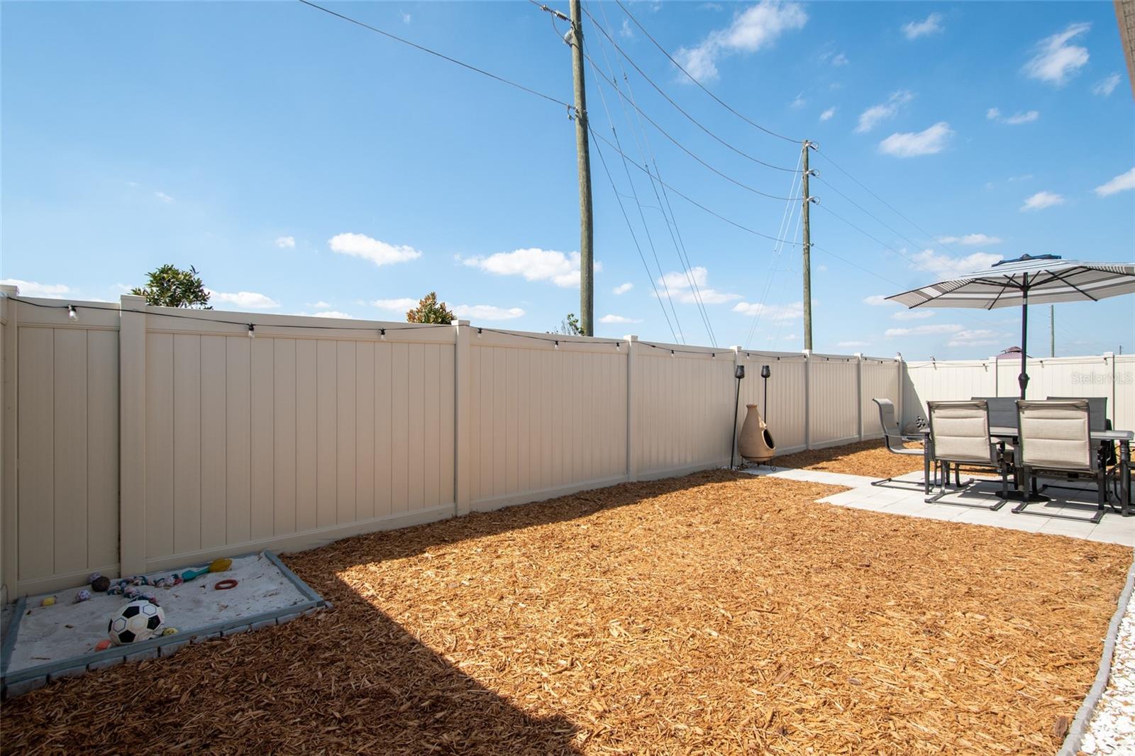 Listing photo id 45 for 1172 Tyler Loop