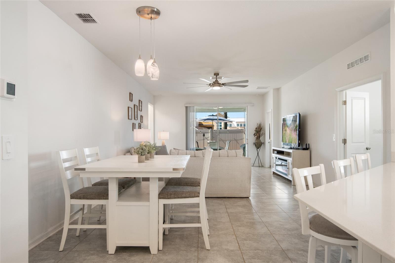 Listing photo id 5 for 1172 Tyler Loop