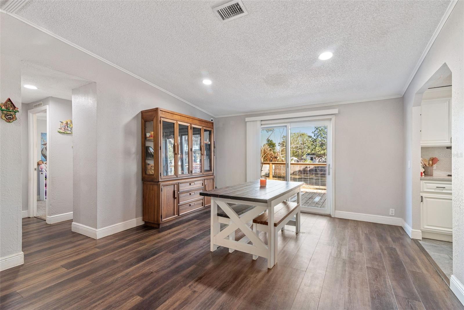 Image 6 of 22 For 14655 Liberty Street