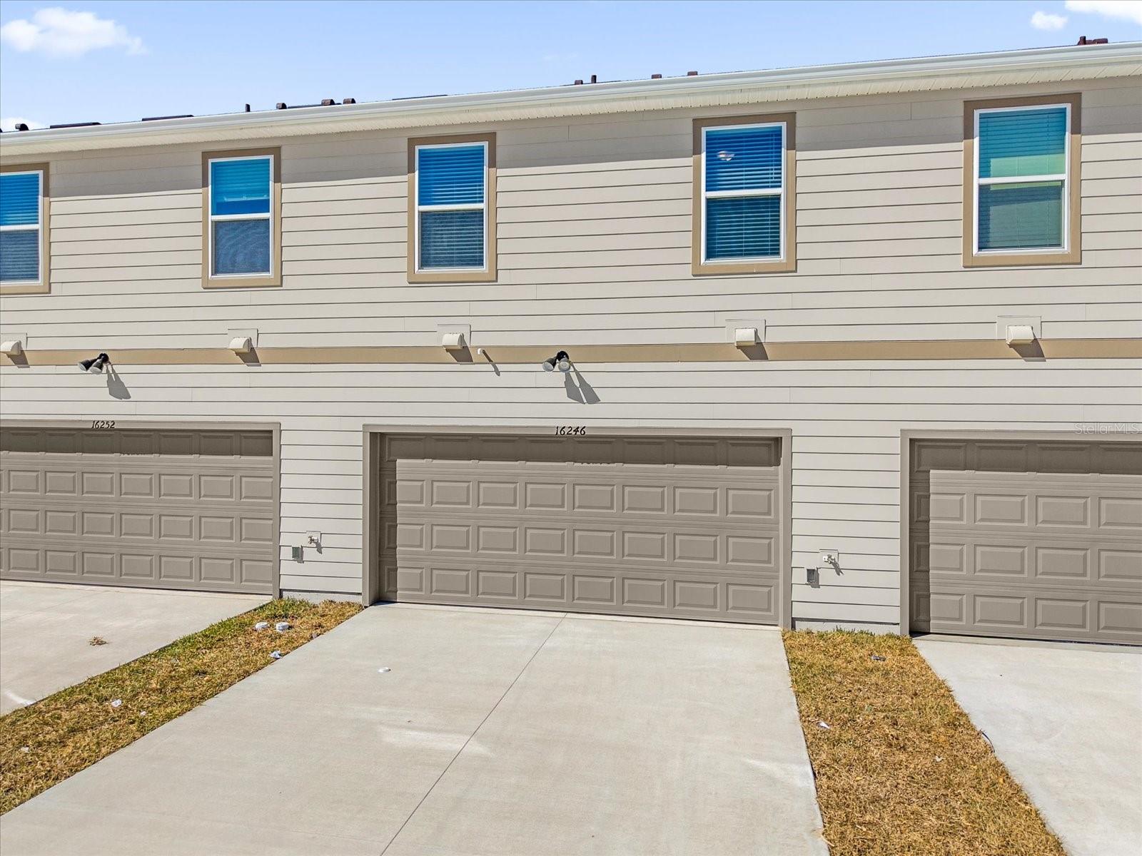 Image 28 of 41 For 16246 Merry Alley