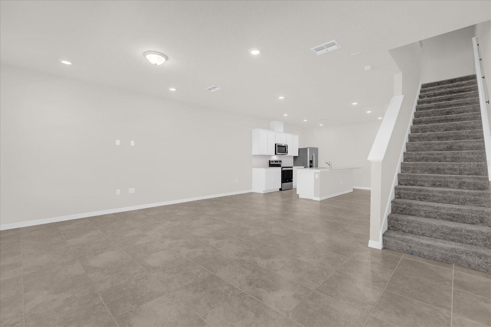 Image 3 of 41 For 16246 Merry Alley