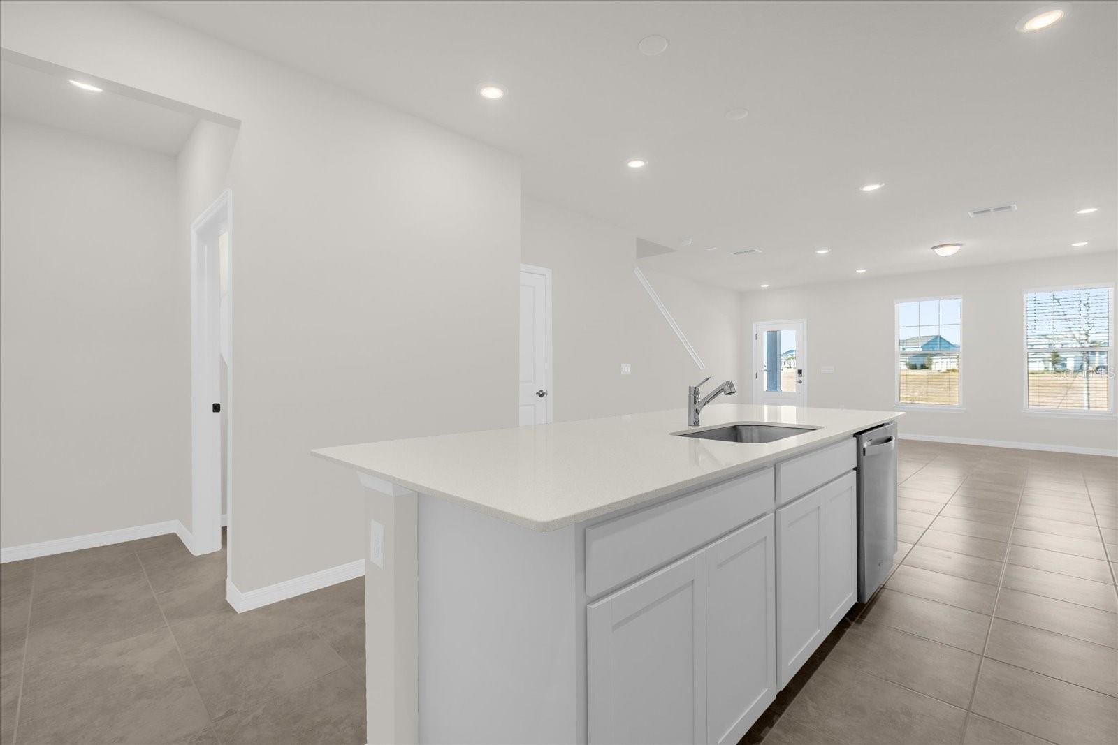 Image 9 of 41 For 16246 Merry Alley