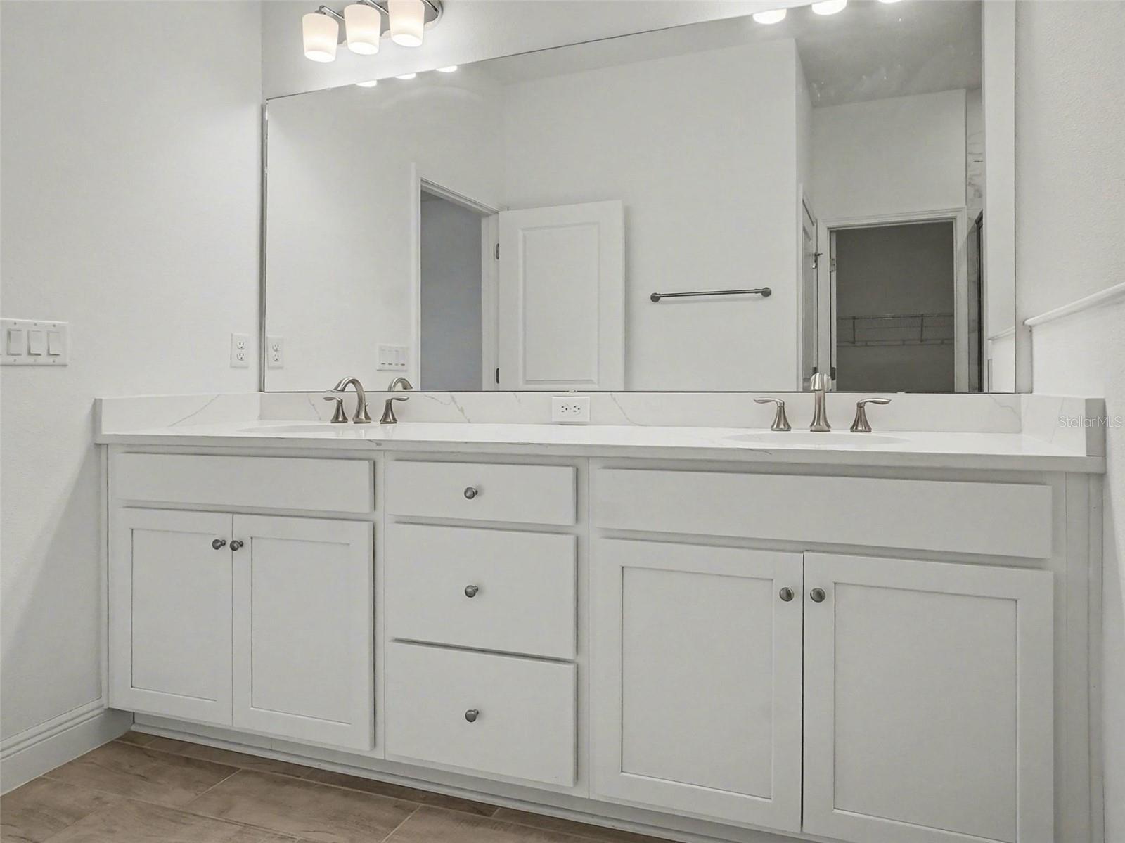 Image 13 of 45 For 2040 Keystone Pass Boulevard