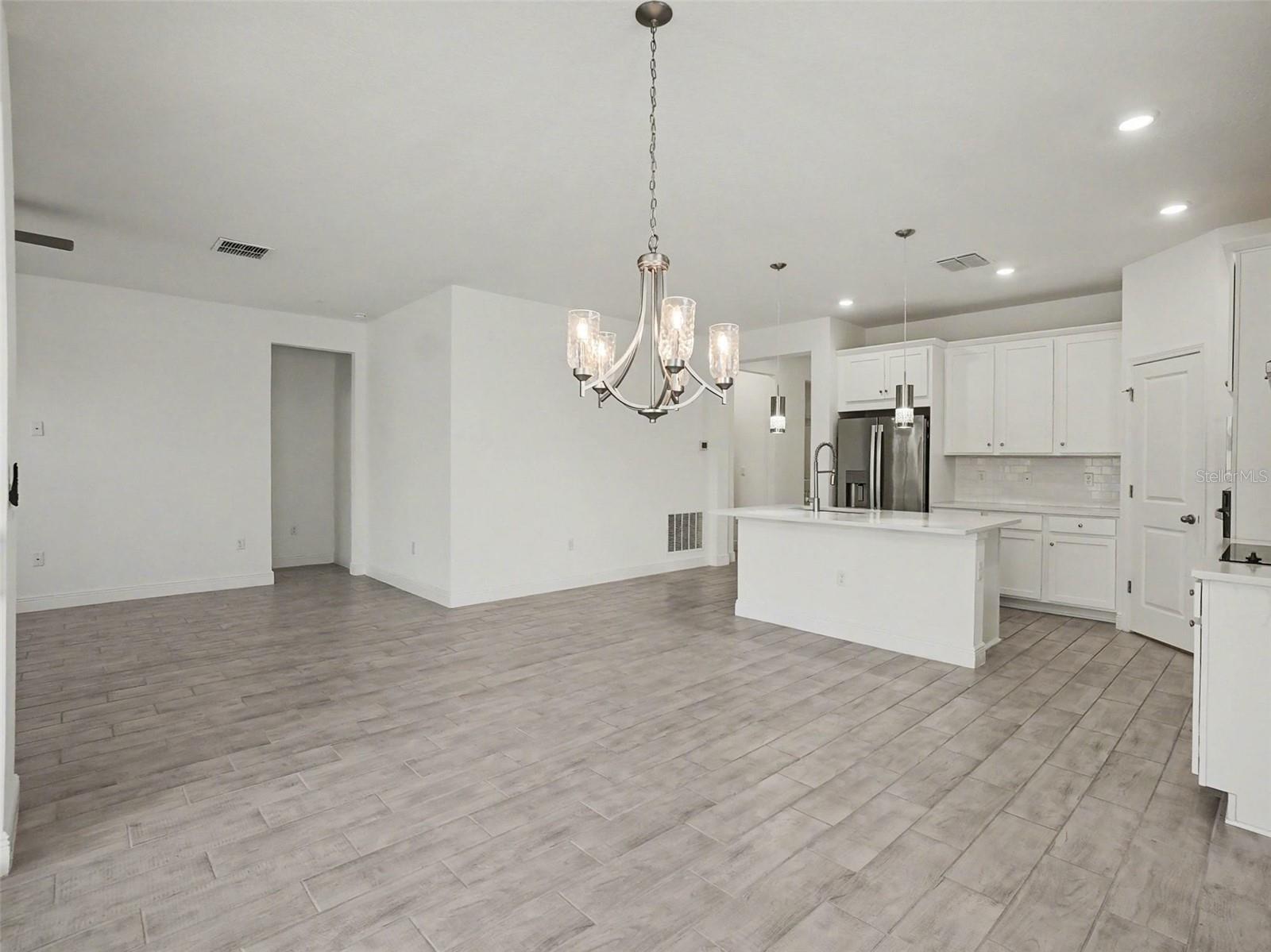 Image 16 of 45 For 2040 Keystone Pass Boulevard