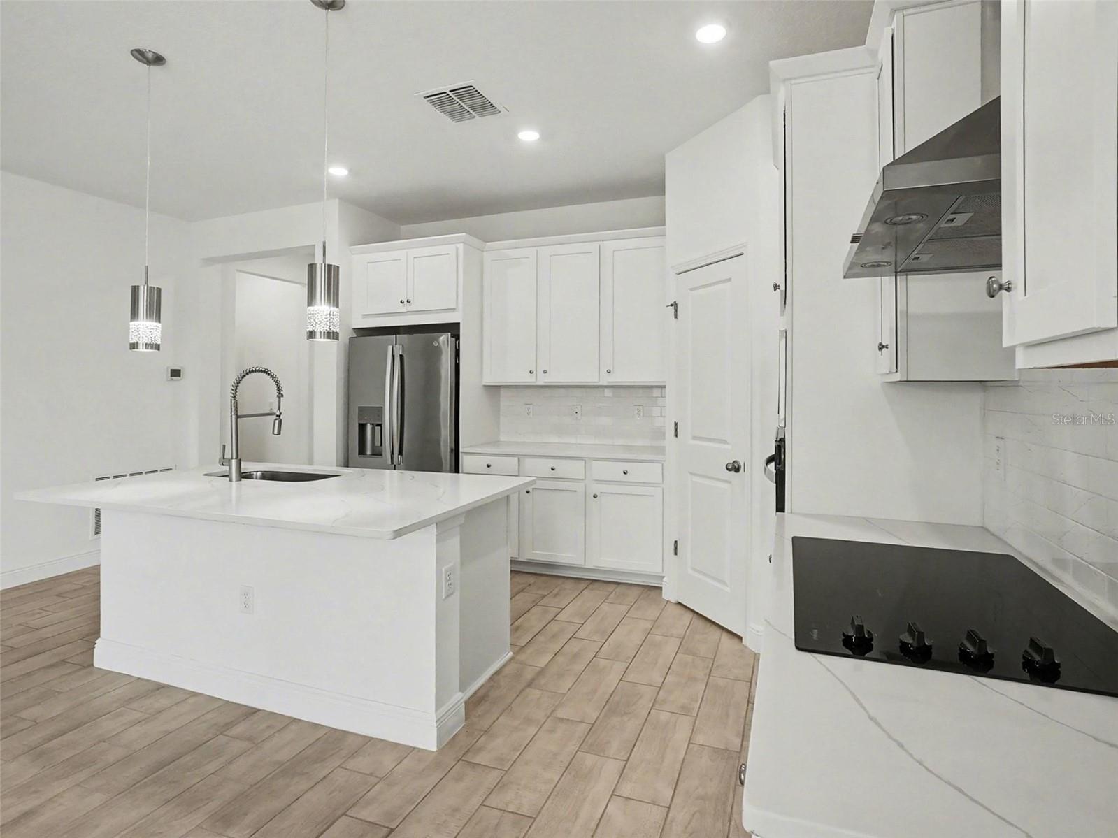 Image 17 of 45 For 2040 Keystone Pass Boulevard