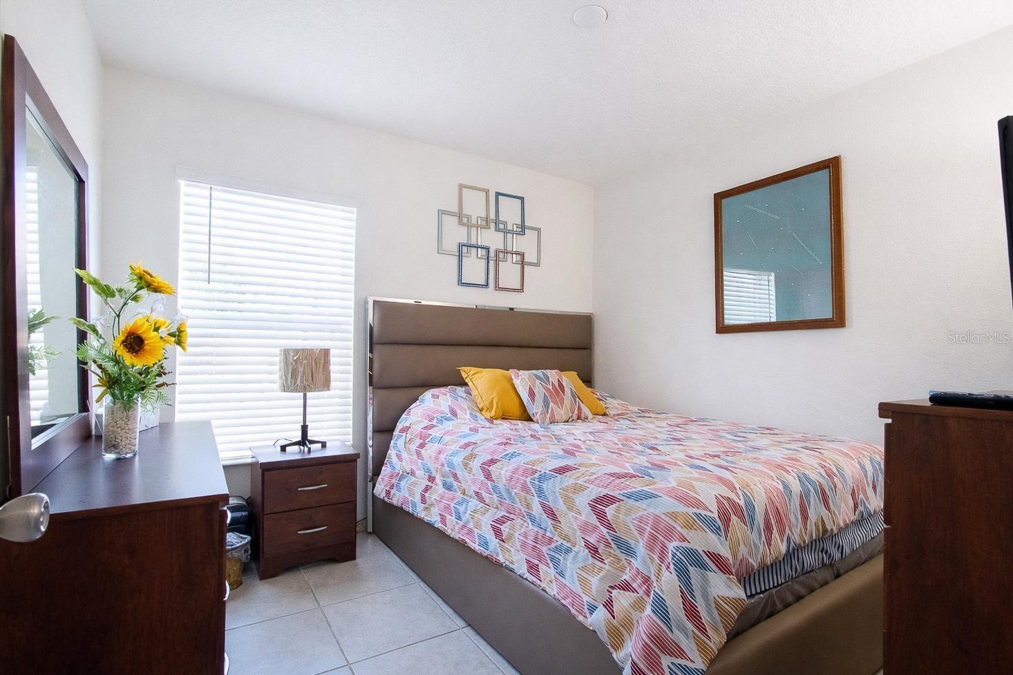 Image 17 of 36 For 3124 Lakes Crest Avenue