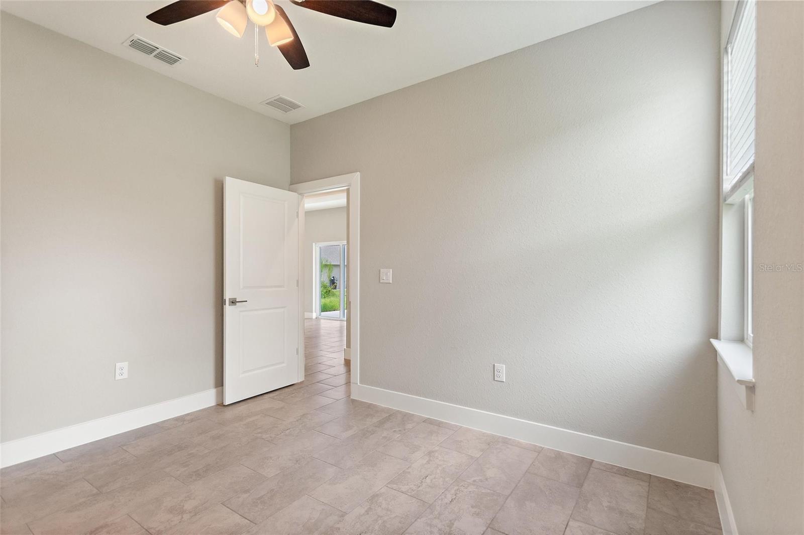 Image 17 of 32 For 3330 Traverse Avenue