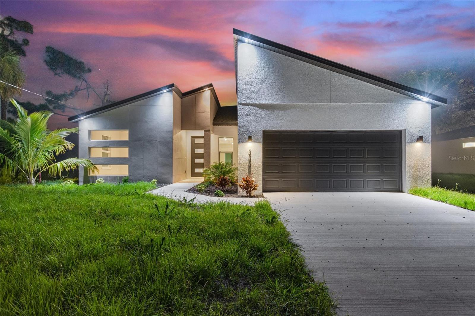 Image 2 of 32 For 3330 Traverse Avenue