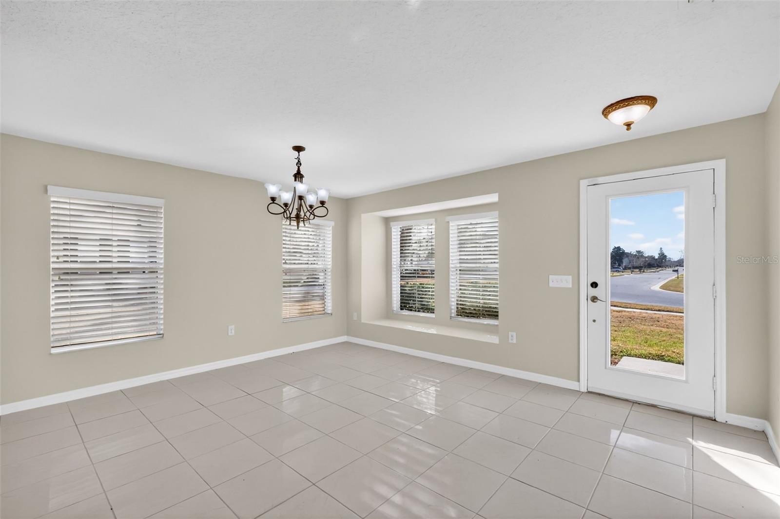 Image 13 of 39 For 413 Country Cottage Lane