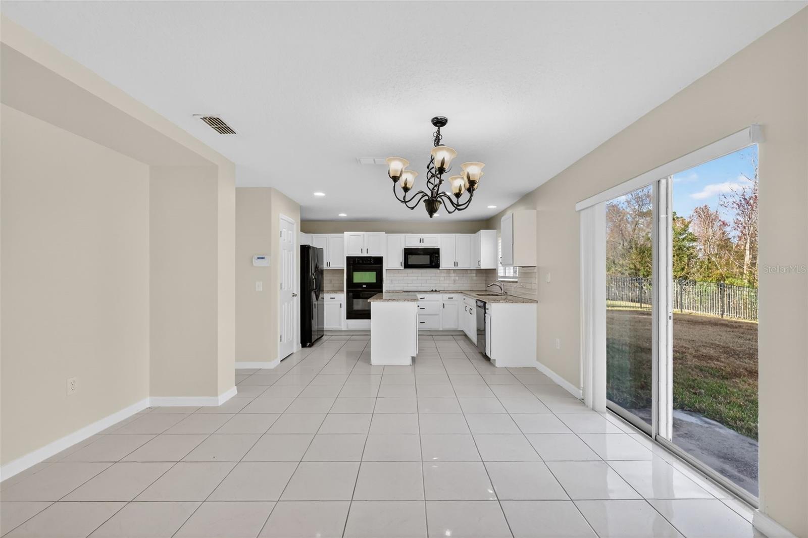 Image 19 of 39 For 413 Country Cottage Lane