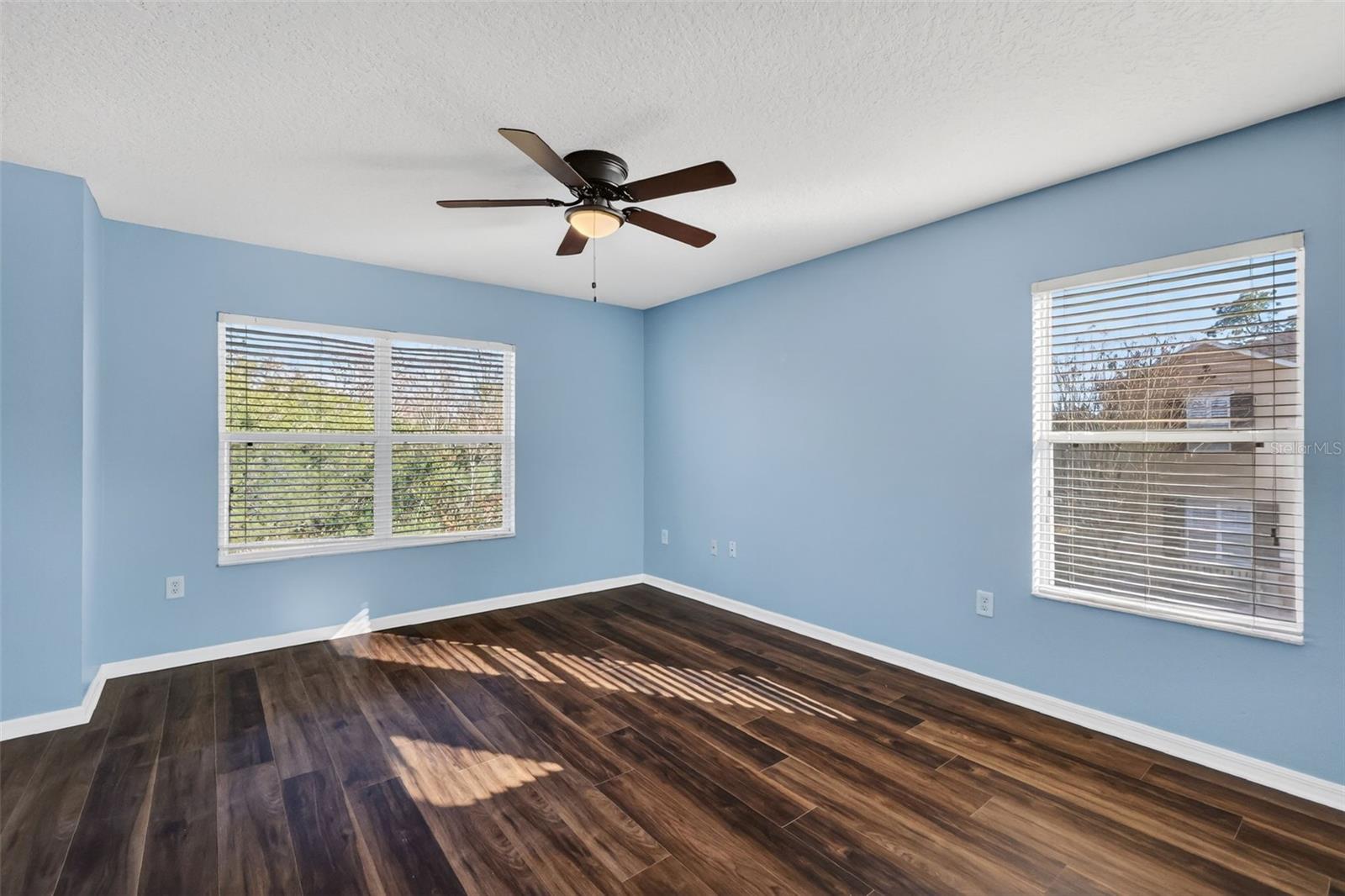 Image 27 of 39 For 413 Country Cottage Lane