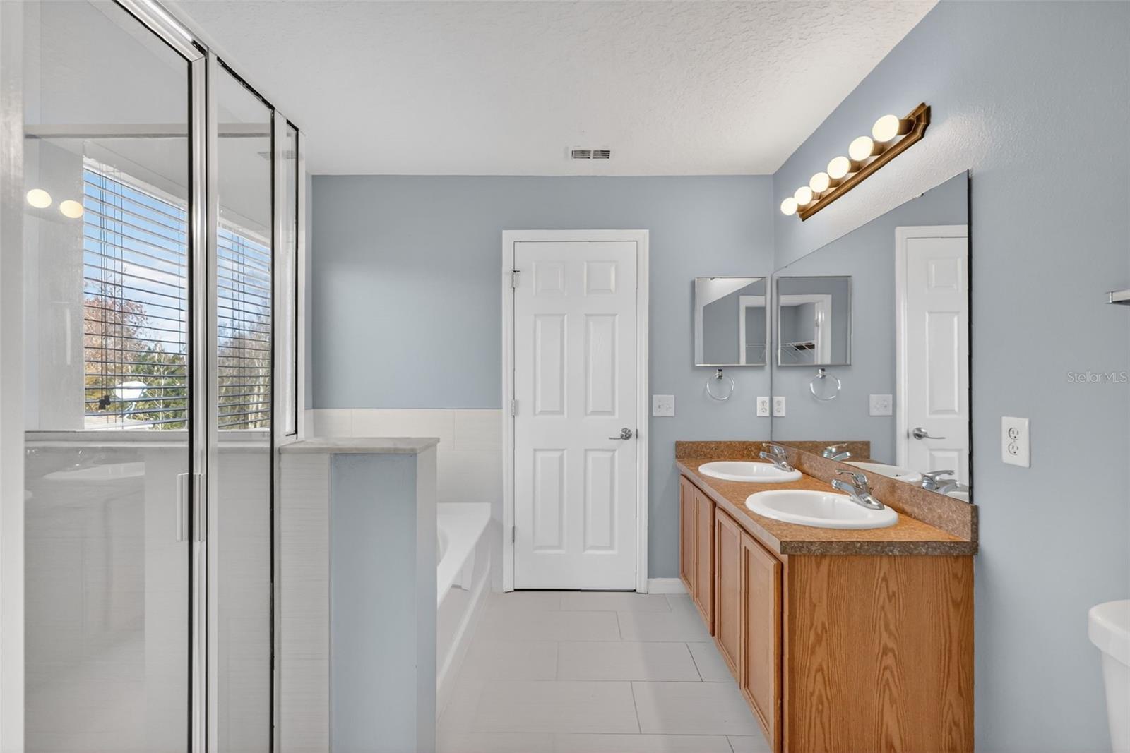 Image 33 of 39 For 413 Country Cottage Lane