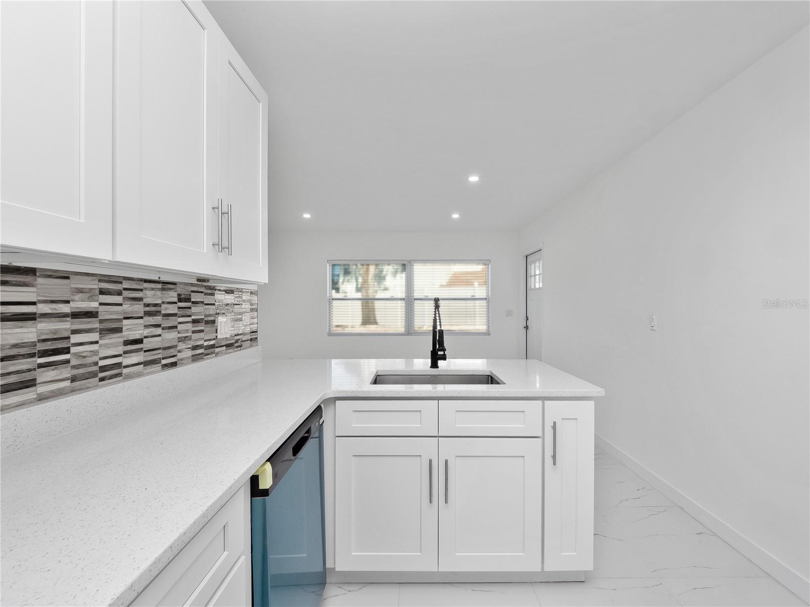 Image 29 of 70 For 2500 Marlboro Street