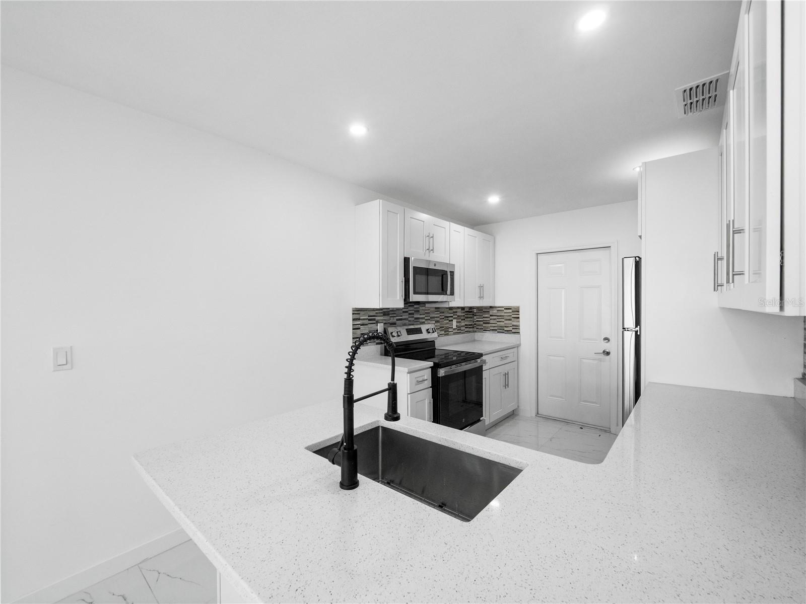 Image 39 of 70 For 2500 Marlboro Street