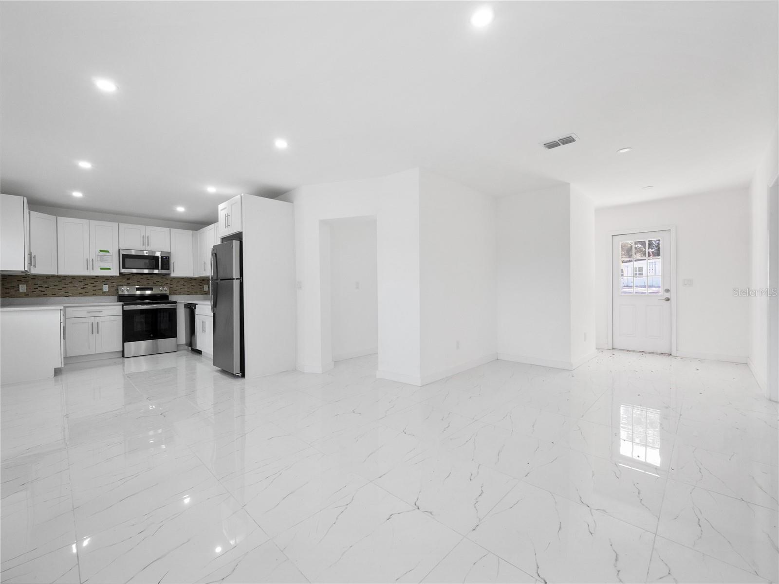 Image 52 of 70 For 2500 Marlboro Street