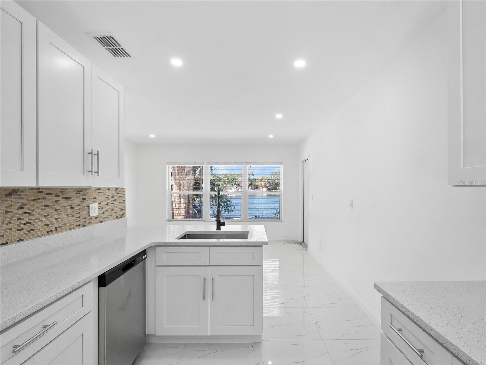 Image 62 of 70 For 2500 Marlboro Street