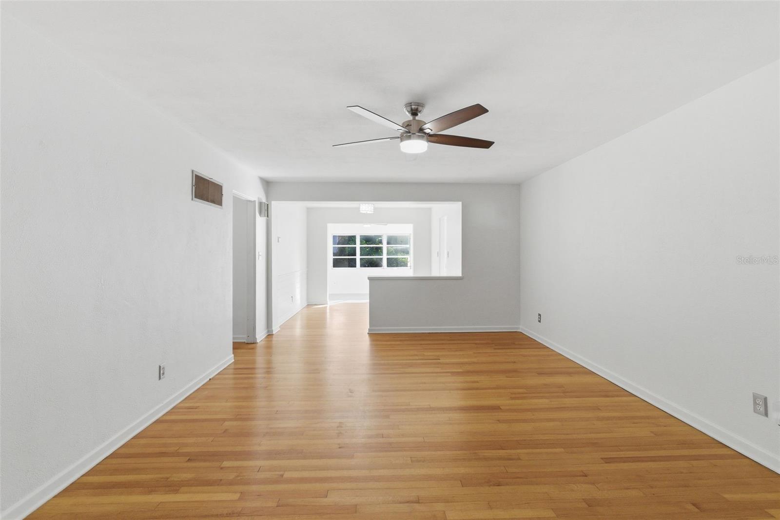 Image 12 of 35 For 615 Springview Drive