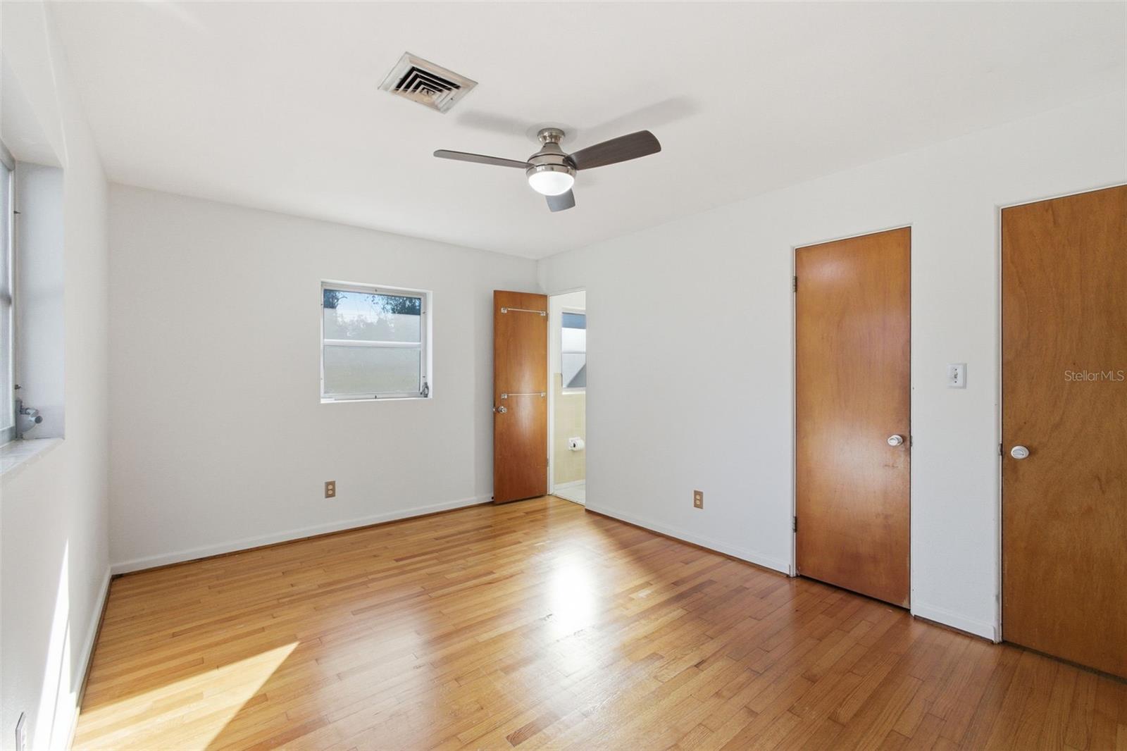 Image 27 of 35 For 615 Springview Drive