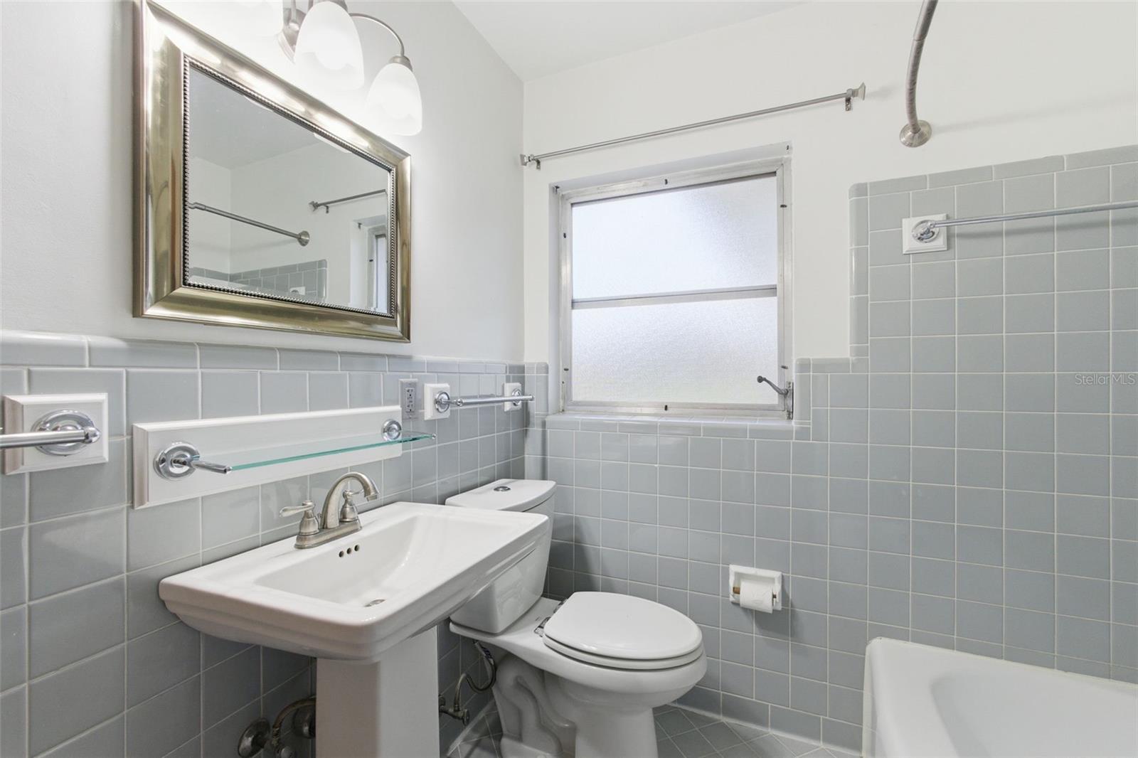 Image 34 of 35 For 615 Springview Drive