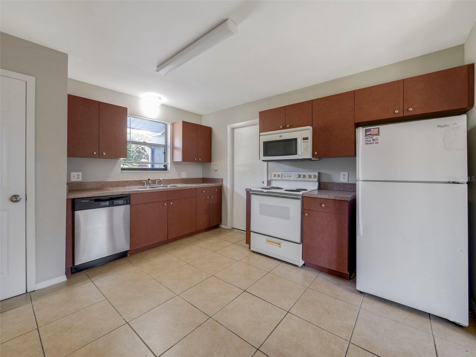 Image 5 of 15 For 2244 Sunny View Drive